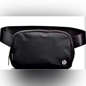 lululemon athletica Black Everywhere Belt Bag